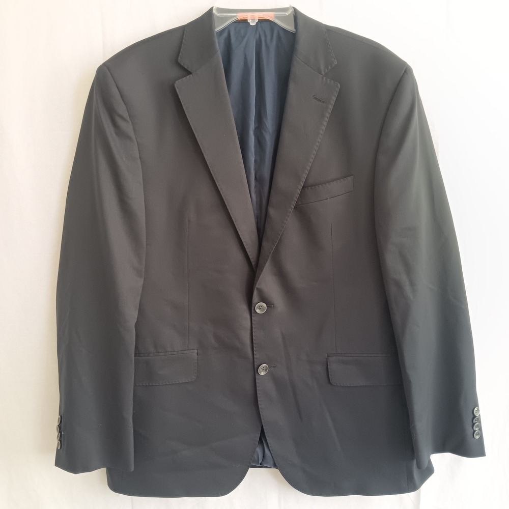 Cremieux Blazer Mens 46 Navy Blue 
Made in Canada 2 Button Sport Coat